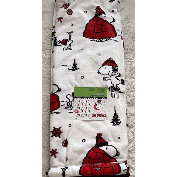 Peanuts Snoopy Woodstock Puffer Jacket Puffy Coat Soft Throw Blanket 50 X 70” - Picture 13 of 16